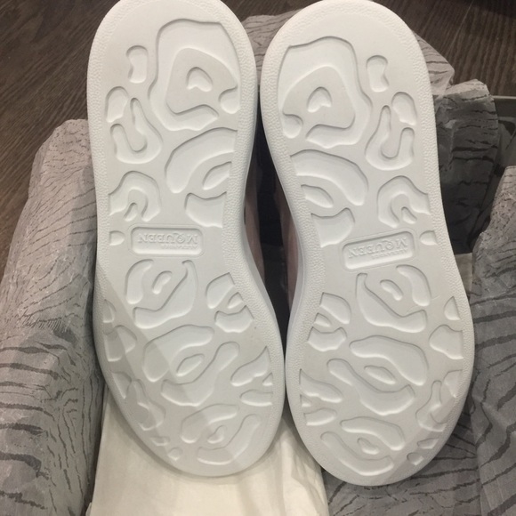 SOLD • SOLD • SOLD•••Alexander McQueen sneakers - Picture 4 of 12